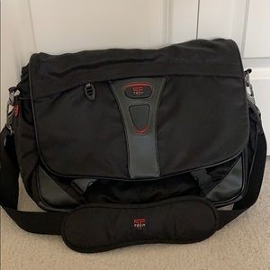 Tumi T-Tech Pulse Messenger Laptop Bag